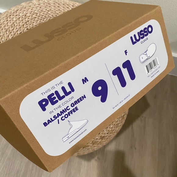 Lasso Cloud Slippers size 9 men’s 11 women’s - Picture 2 of 2